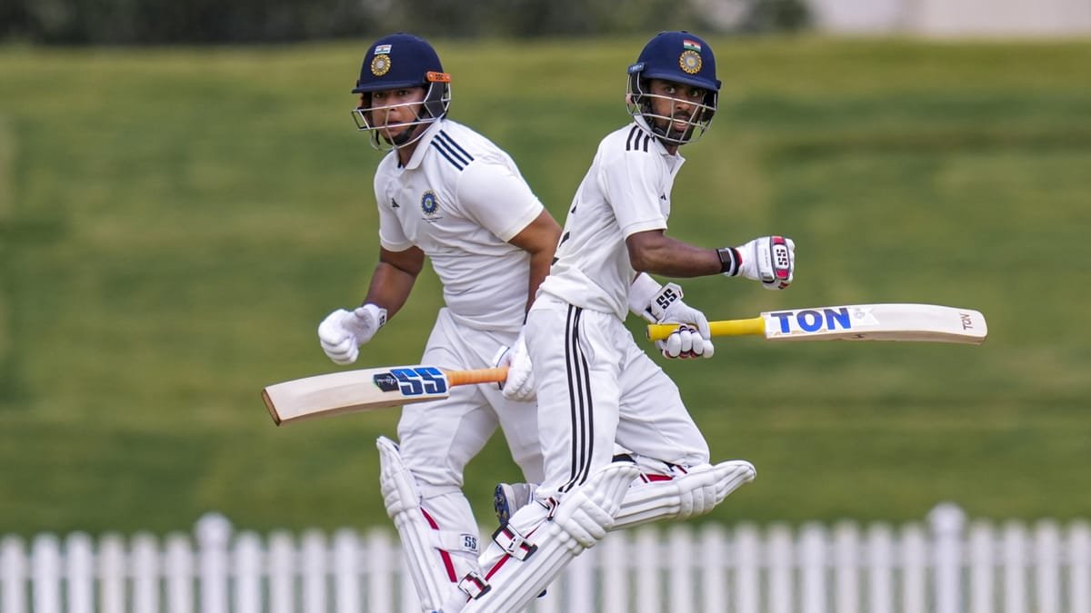 Duleep Trophy Final Live:पहले दिन लंच तक ईस्ट जोन 133/2, वैभव सूर्यवंशी अर्धशतक से चूके; ईश्वरन ने बनाए 72 रन – Duleep Trophy Final Live Score: East Zone Vs South Zone Vaibhav Sooryavanshi, Siraj, Padikkal, Tilak Ishan
